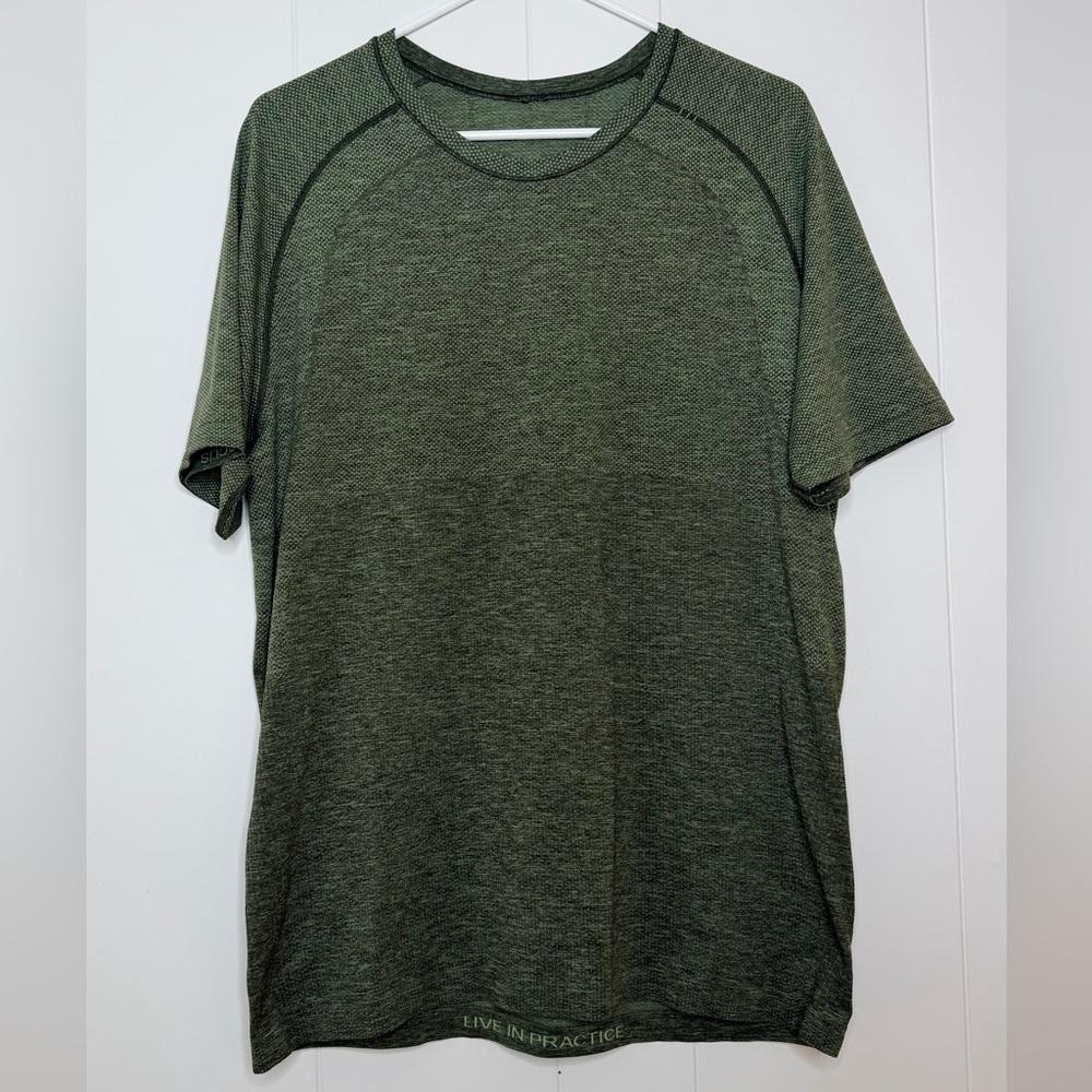 Lululemon Mens Short Sleeve Crew Tee Olive Green - size L